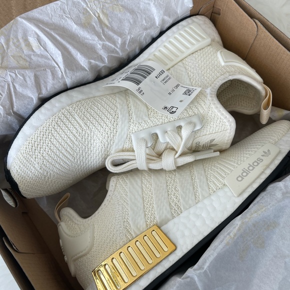 Adidas NMD R1 - Picture 4 of 12